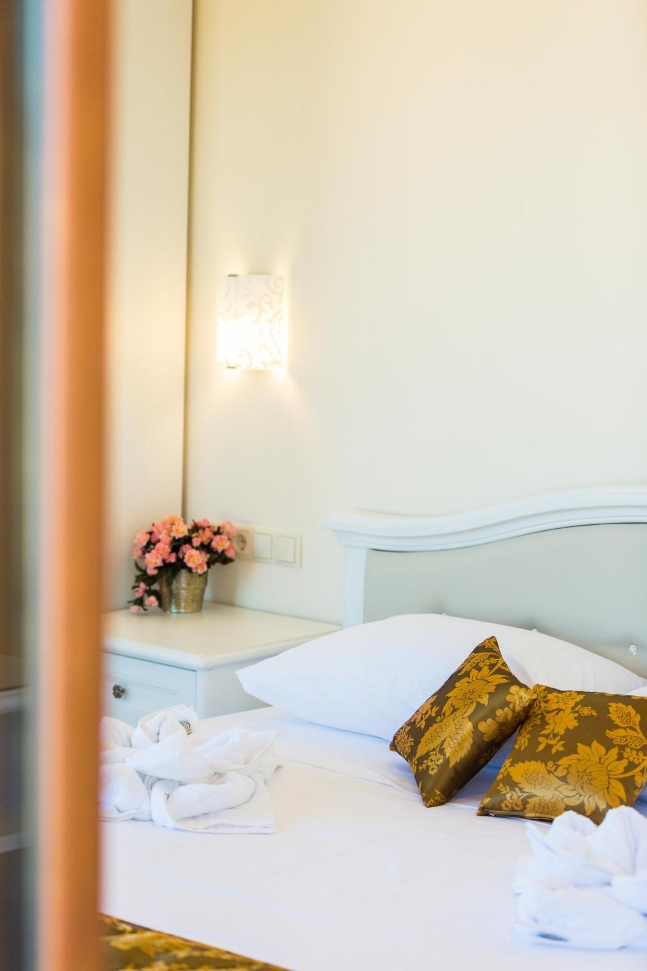 Polyxenia Suites Resmo Dış mekan fotoğraf