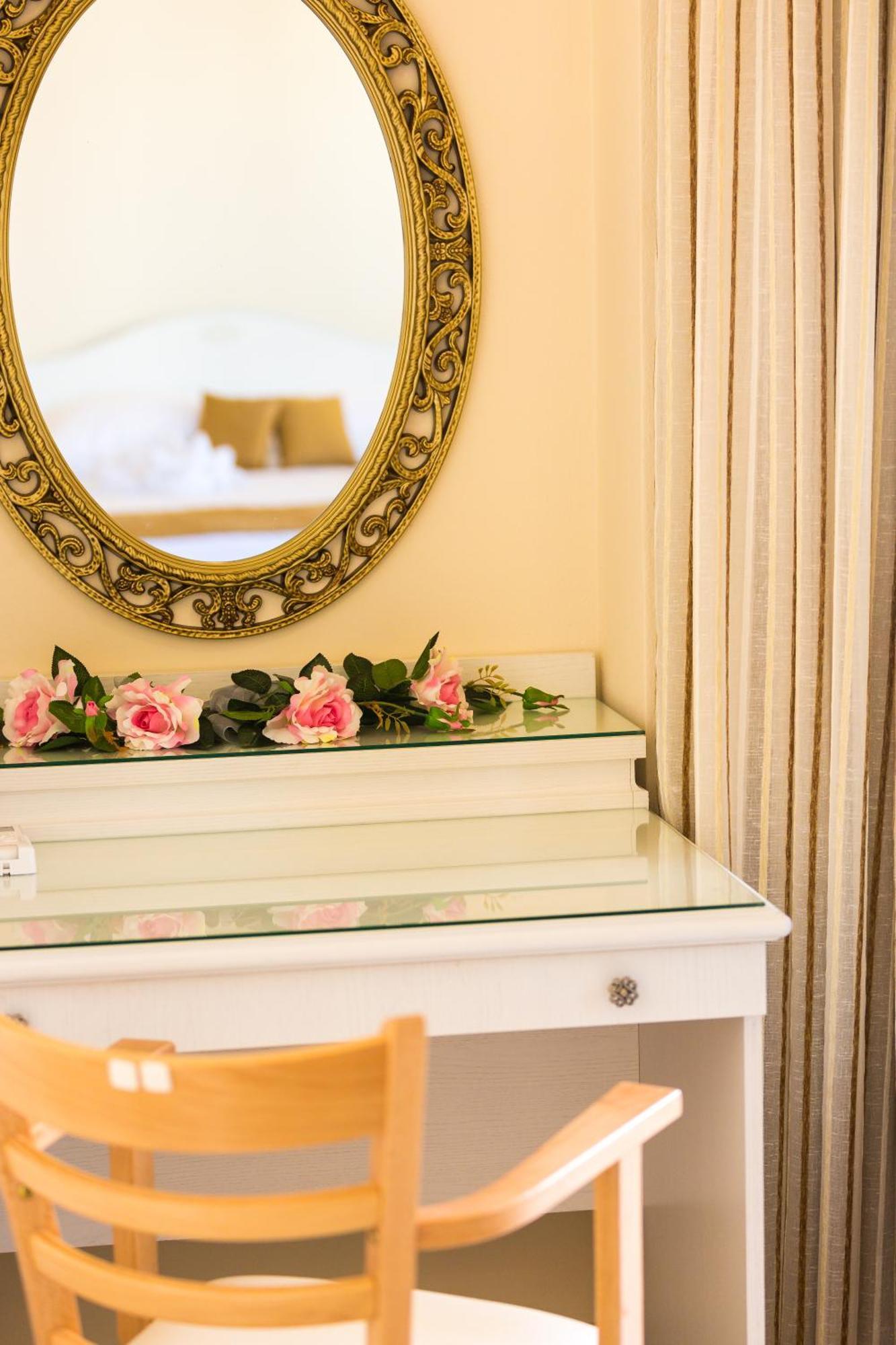 Polyxenia Suites Resmo Dış mekan fotoğraf