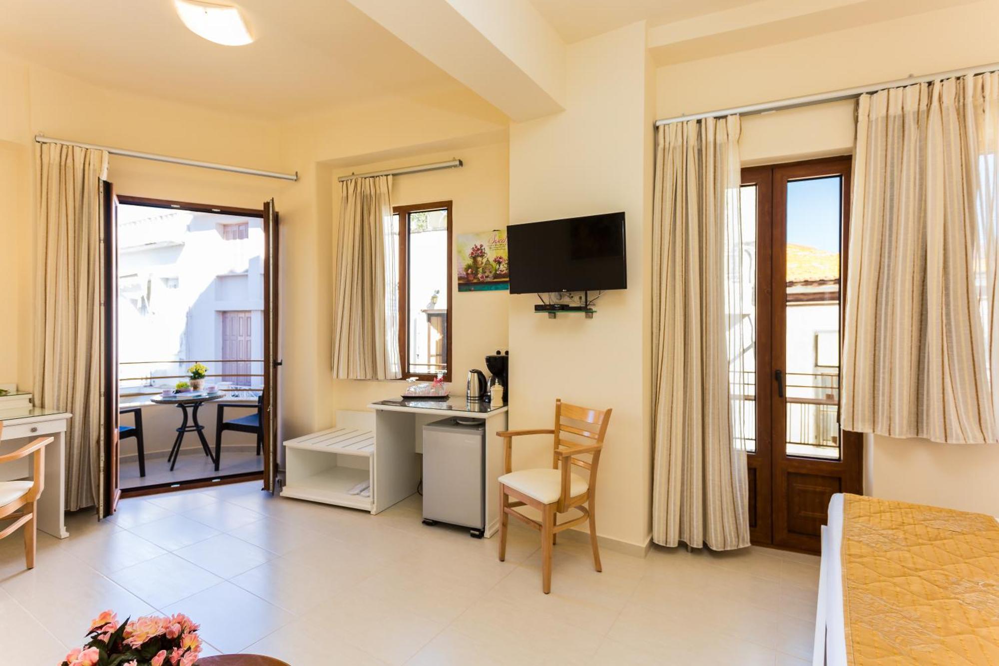 Polyxenia Suites Resmo Dış mekan fotoğraf