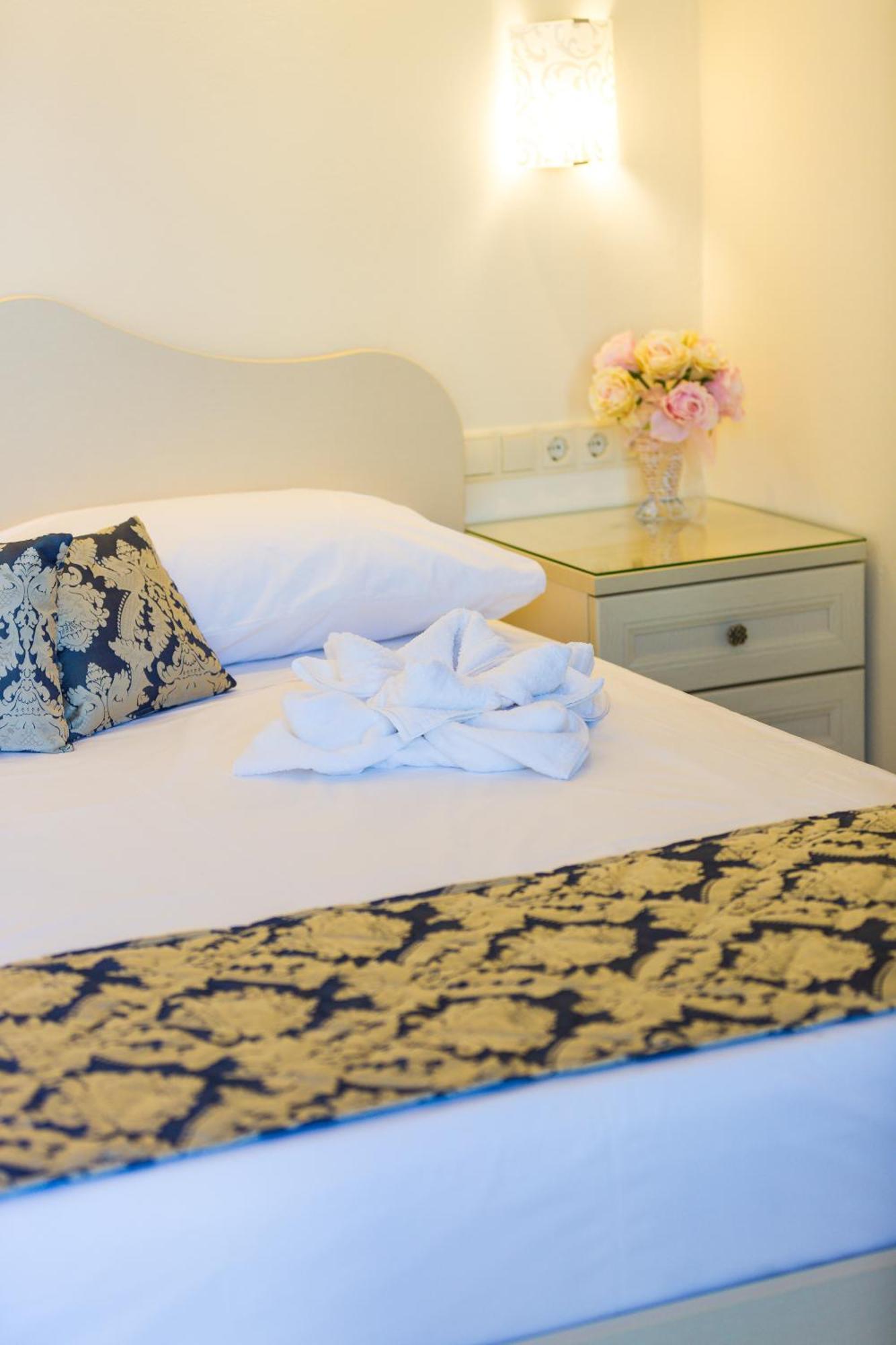 Polyxenia Suites Resmo Dış mekan fotoğraf