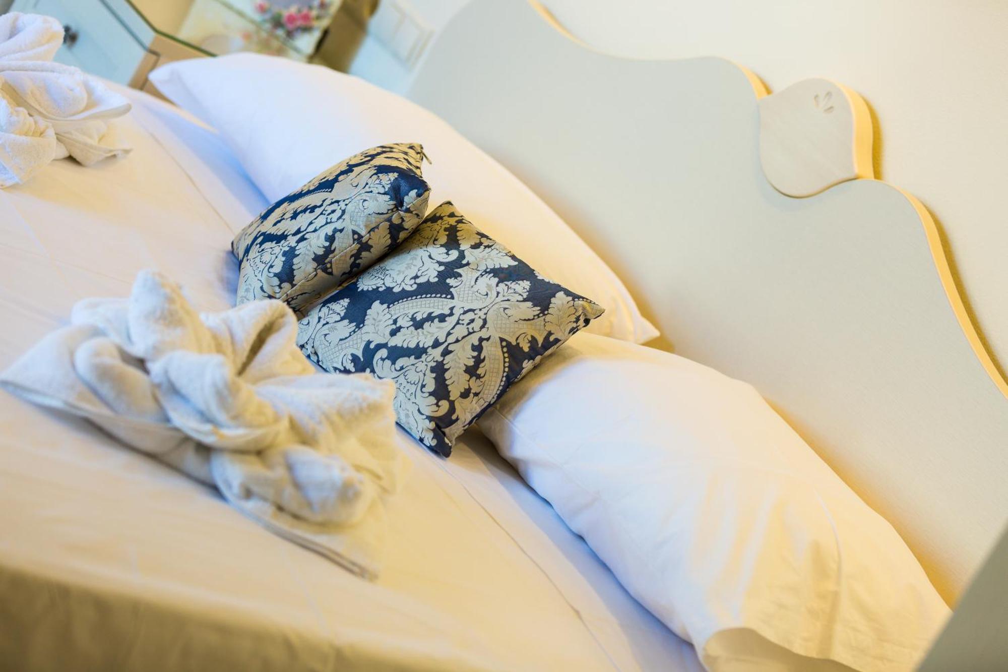 Polyxenia Suites Resmo Dış mekan fotoğraf