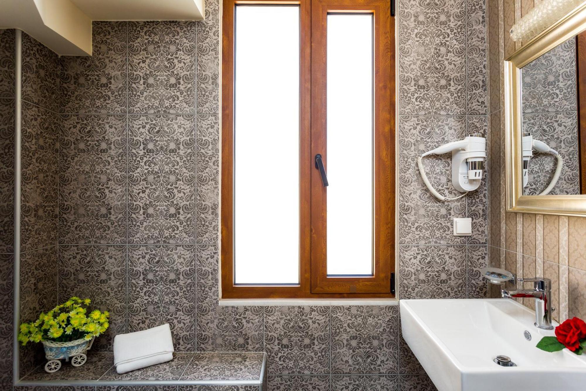 Polyxenia Suites Resmo Dış mekan fotoğraf